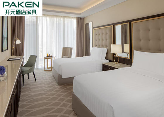 Wirtschaftliche Hotel-Möbel-Schlafzimmer-Sätze Katar/arabische helle Luxusmöbel-Walnuss + goldene SS
